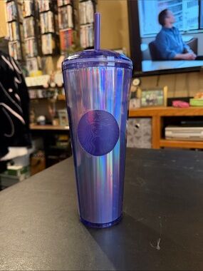 Starbucks Iridescent Violet Cold Cup with Matching Lid and Straw